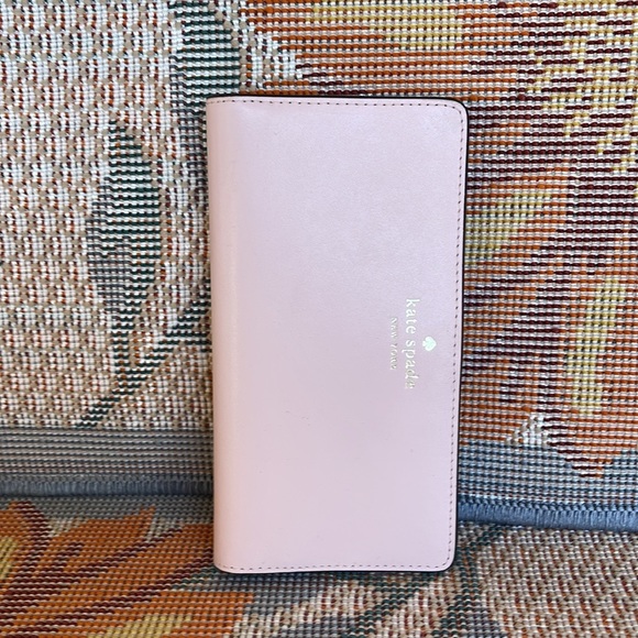 Kate Spade Schuyler Large Slim Bifold Wallet Clutch 
Chalk Pink 
NWT - Picture 12 of 14